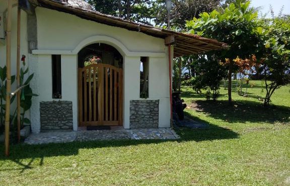 Namahatu Private Beach Villa