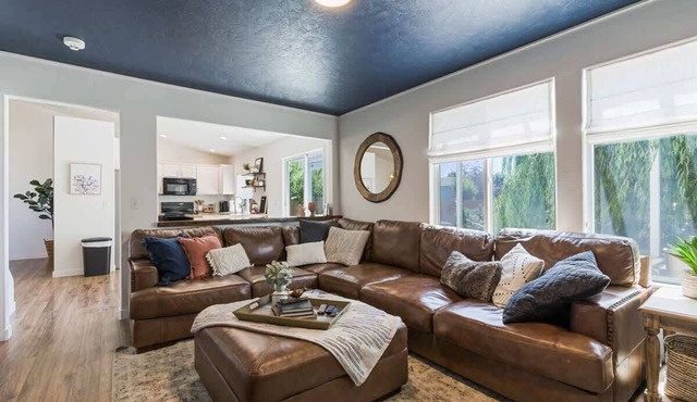 Nampa Home with Fire Pit, Large Yard & Patio