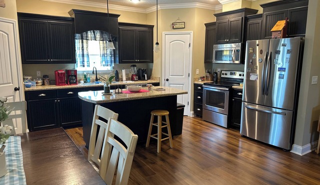 Nana & PopPop’s Place nget away for Wild Adventures theme park