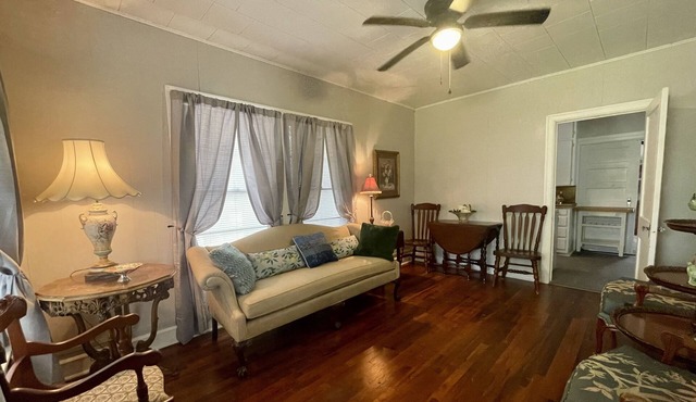 Nana's Cozy Country Getaway