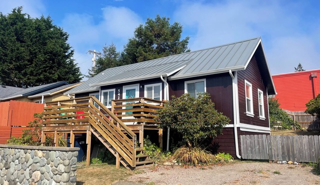 Nana's House in the heart of Brookings Oregon