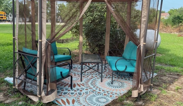 Nana's Townhouse centrally located in the Heart of the Ozarks.