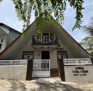 NANGIN VILLA's & HOTEL - BUKIT LAWANG