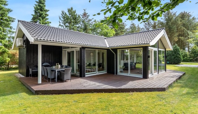 "Nanni" - from the sea by Interhome