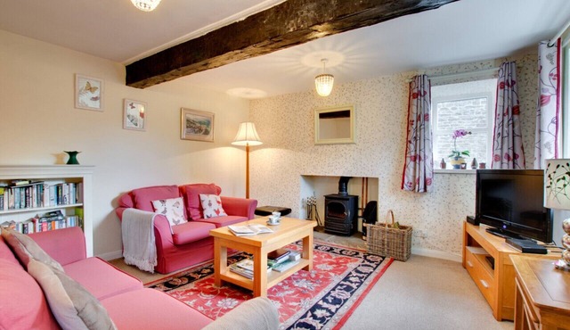 Nanny End - Two Bedroom House, Sleeps 4