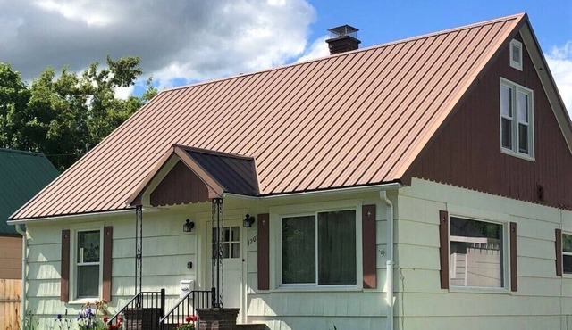 Nanny's Bungalow - Historic Downtown/Sanders Beach Location