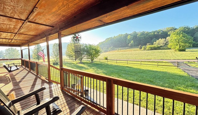 Nanny's Homestead - A Peaceful, Pet Friendly, Countryside Retreat!