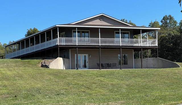 Nanny's Place-Cozy Entire Home Getaway B&B by Shawnee Hills Wine Trail and Parks