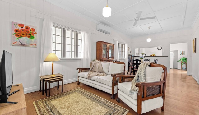 Nans House! 2bed, 1bath, 1car ~ East Brisbane