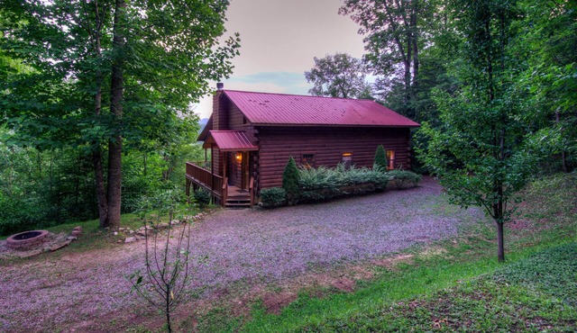 Nantahala Mountain Views, 20% discount on 7 nights b/t 10/31-11/22.