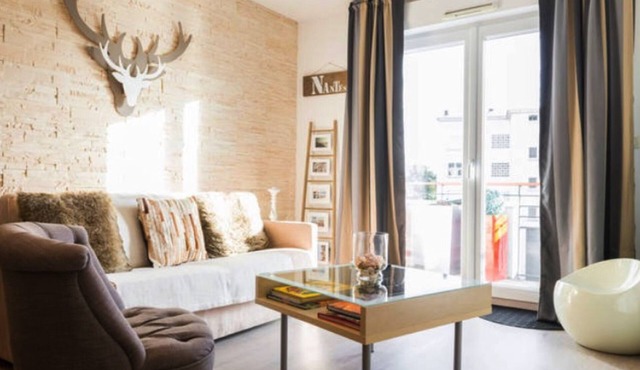 NANTES North center at the edge of Erdre, Vast bright appt & calm (2 rooms)