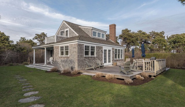 Nantucket getaway minutes to Surfside beaches