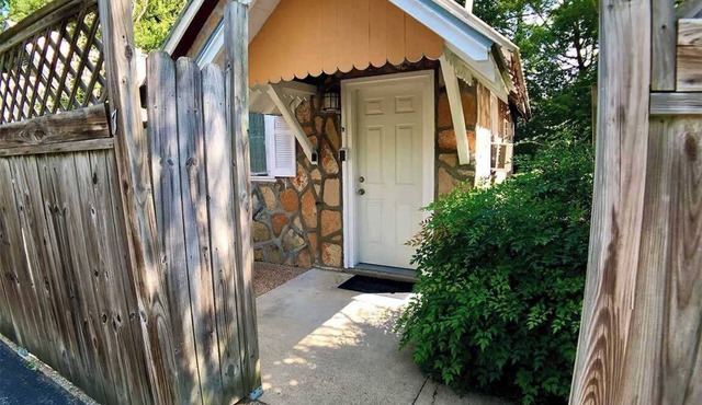 Napa Rock Cottage/#7 Oak Crest