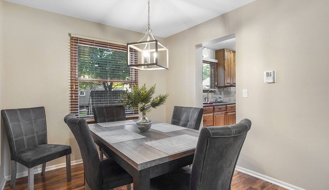 Naperville FHS Rental - Woodview Lane
