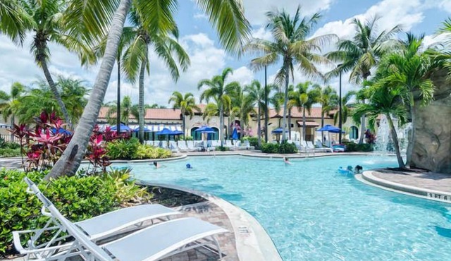 NAPLES BAY RESORT I-205 - Coastal Condo in Downtown Resort Complex