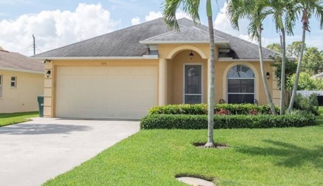 Naples Beaches Await You in This Lovely Immaculate Home!