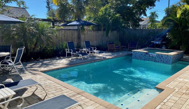Naples Best Value Luxury 4 Bedroom Heated Pool Spa Bikes Spacious Backyard