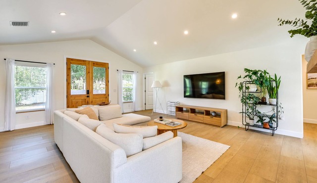 Naples Duplex Home w/Private Pool & Lanai!