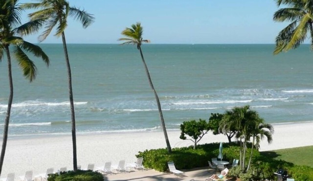 Naples - Jewel on the Gulf - Upscale Beachfront, Newly Remodeled!