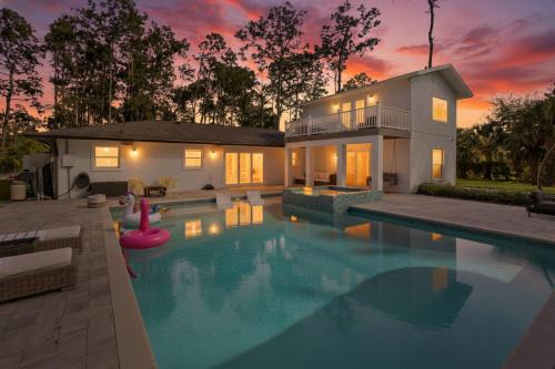 Naples Retreat – Family Oasis