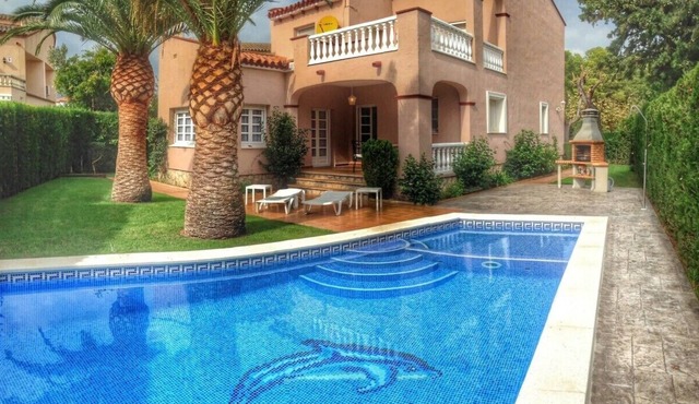 NAPOLEON Villa piscina privada, BBQ, Wifi gratis