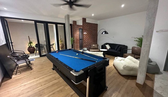 Nara s Luxe Villa#pooltable#karaoke#partyhouse