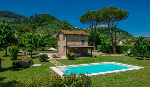 Narciso by Interhome in Lucca