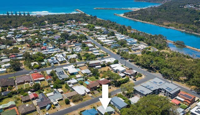 Naroon - 3 Bedroom holiday home in North Haven, close to beach and river