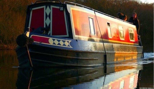 Narrowboat - Sleeps 4 - Lady Sophia