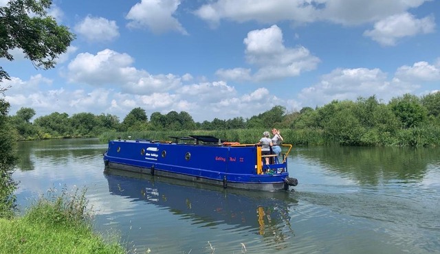 Narrowboat stay or Moving Holiday Abingdon On Thames DIFFERENT RATES APPLY ENSURE CORRECT RATE SELECTED