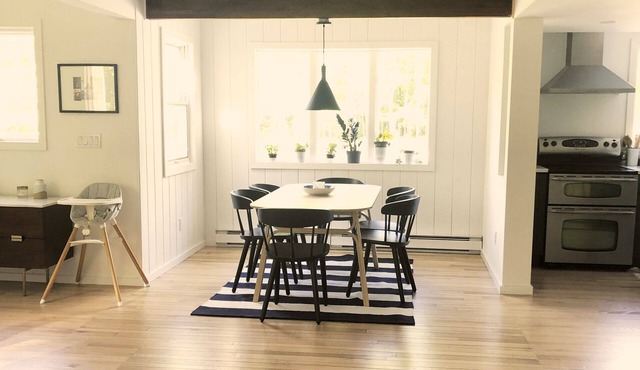 Narrowsburg Farmhouse Getaway