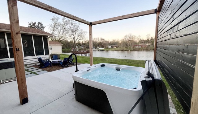 NASH Lakehouse 5 bedroom 30 mins to downtown