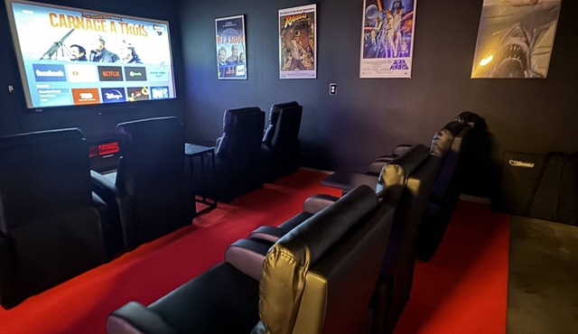 -{Nashville Bachelorette Crib 5min to Broadway Amazing Rooftops Sleeps 20}-