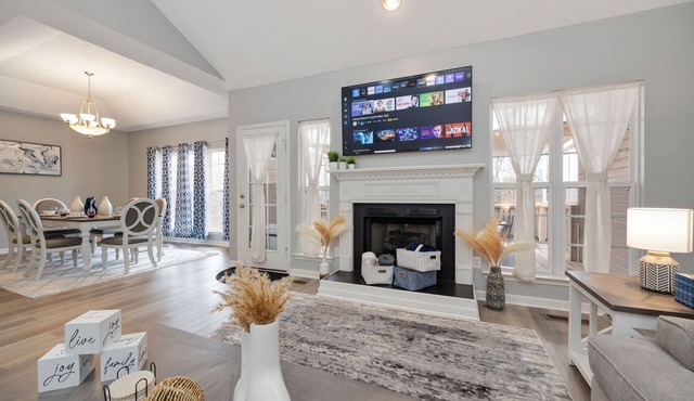 Nashville Getaway: Spacious & Family Friendly - Book With Us Today!