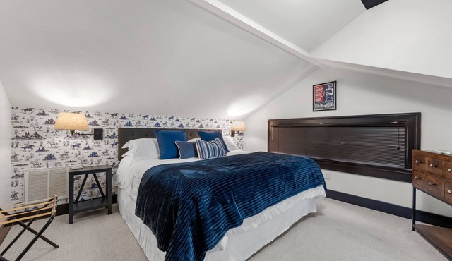 Nashville Getaway - Walkable to Local Restaurants in 12 South!