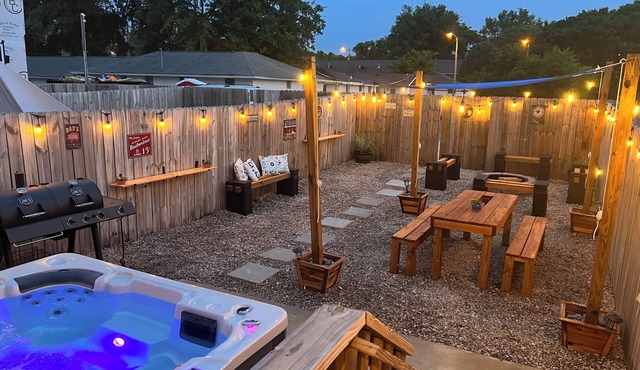 Nashville Hideaway ~ Hot Tub & Fire Pit!
