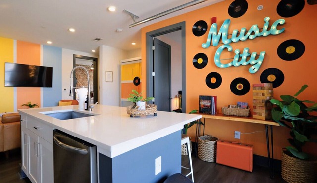 Nashville Oasis at The Muse: Modern 2BR, Balcony & Rooftop Views