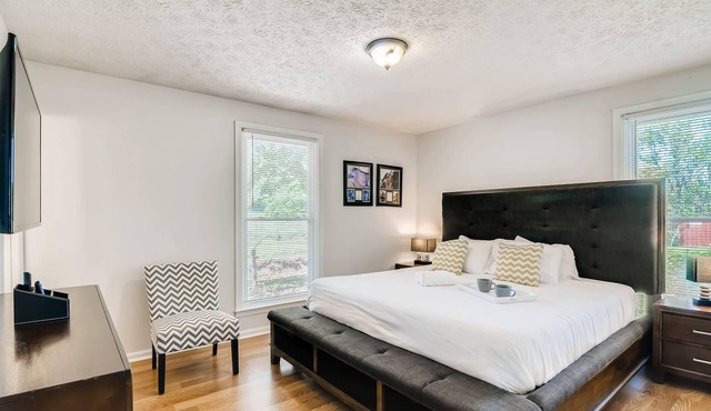 Nashville Retreat | Fire Pit/BBQ/WIFI (F1)