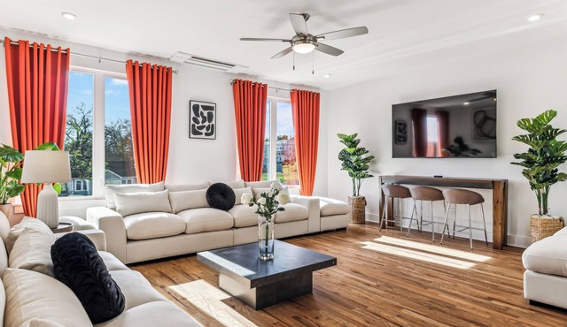 Nashville Rooftop Oasis! 8 min Broadway. Sleeps 12