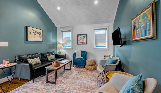 Nashville's Best Historic Neighborhood! Walk to Food & Shopping!