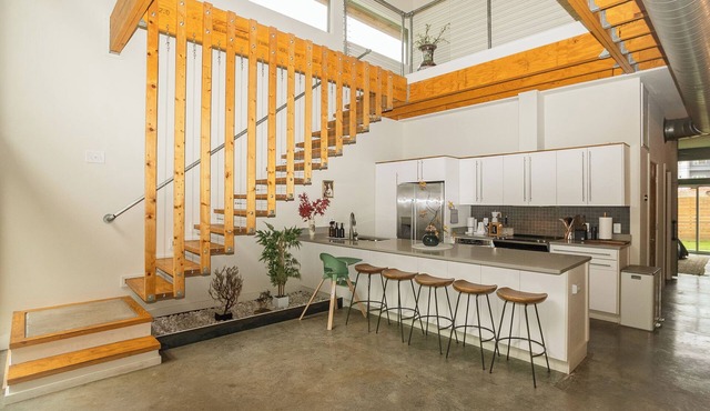 Nashville's Wabi-Sabi Retreat with HUGE 2nd Story Patio and Bonfire