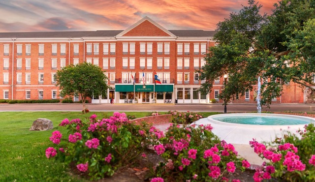 Natchez Grand Hotel & Suites On the River