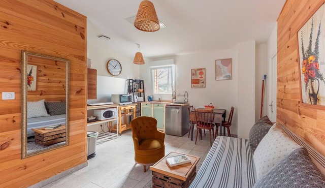 Natura Provence - One Bedroom Apartment, Sleeps 3