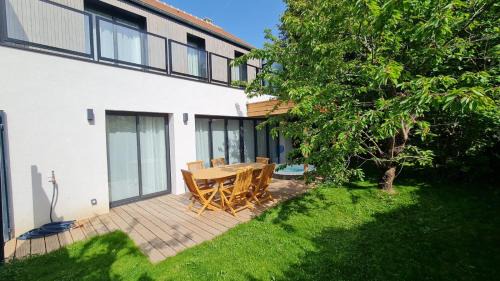 Natural Design Lodge Villa Nomade groupe avec jacuzzi centre de Milly la Forêt !