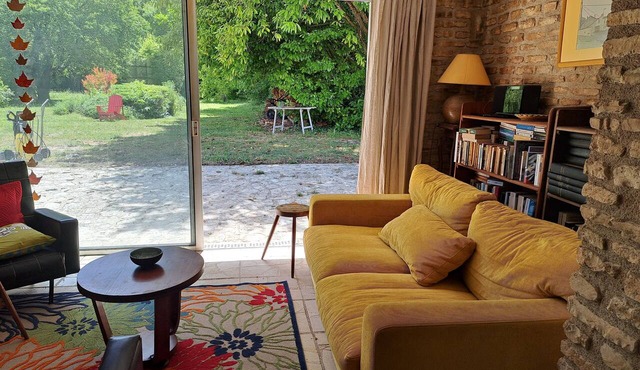 Nature and tranquility in the heart of a lush garden between Angoulême and Cognac