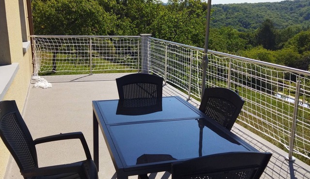 Nature and tranquility are the order of the day here, and the neighboring towns are pleasant.