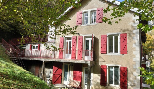 Nature break in the Ossau Valley - Quiet apartment with private park