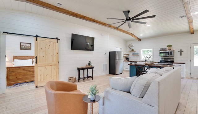 Nature-Centric Retreat! Newly Built Millen Cottage