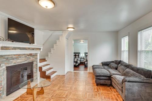 Nature & City Access! Family Home in North Jersey