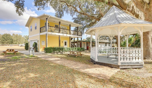 Nature Coast Hideaway w/Deck on 5 Acres